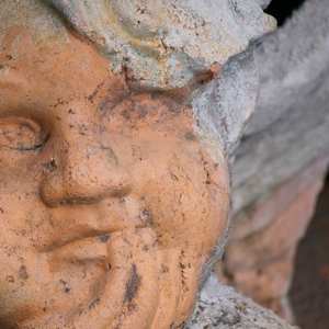 Visage d'une statue d'ange - Belgique  - collection de photos clin d'oeil, catégorie clindoeil